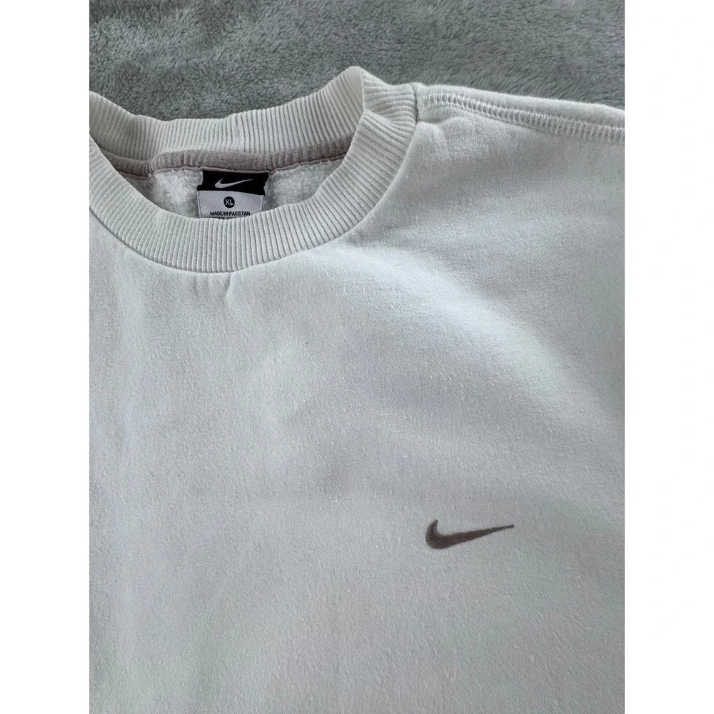 Nike Sweatshirt Mens XL White Mini Swoosh Crewneck Y2K Streetwear Pullover Boxy‎